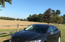 Ford Mondeo Hybrid, front